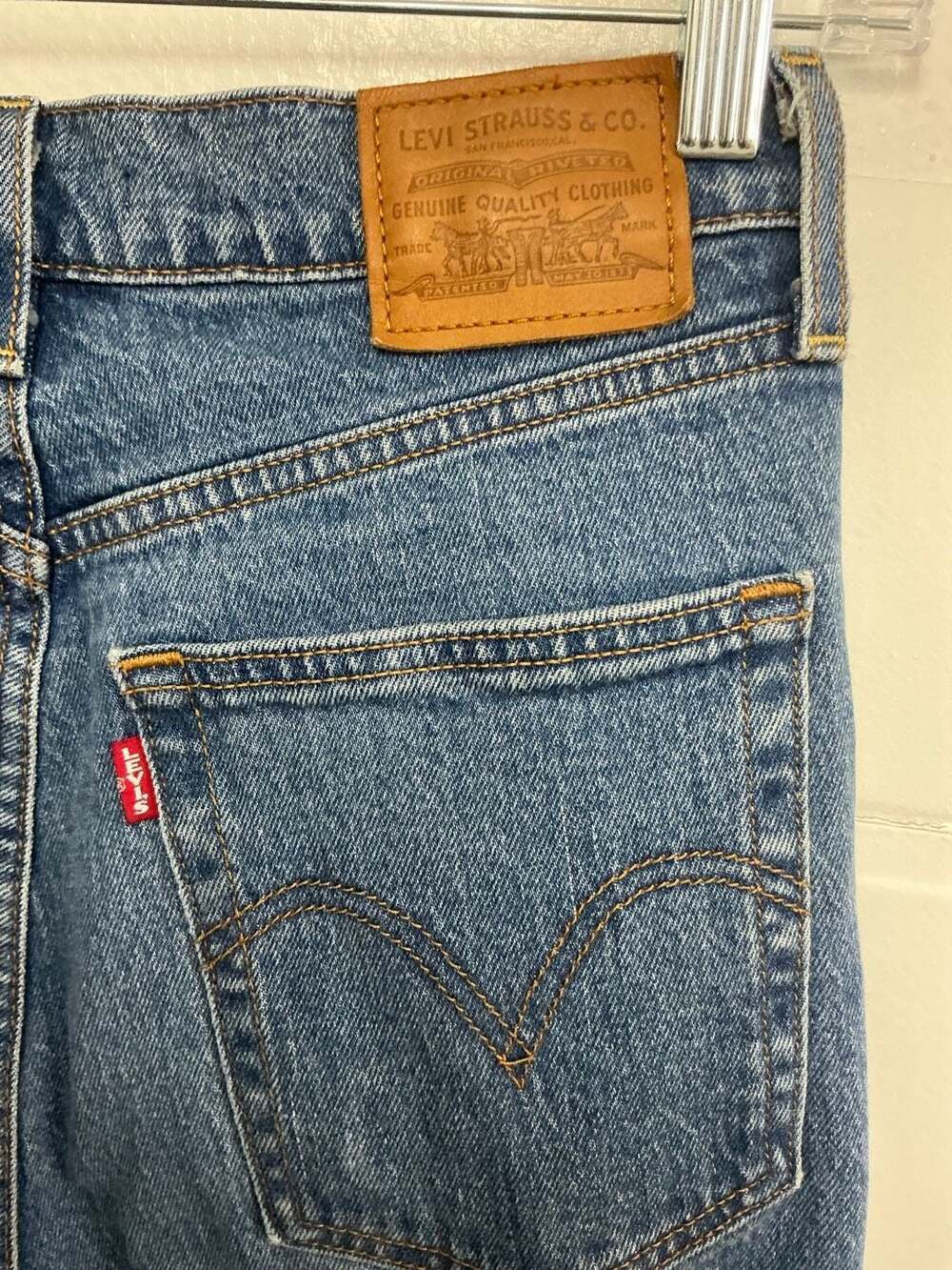 Levi's Premium Ribcage Flare High Rise CUT OFF  Jeans Size W27